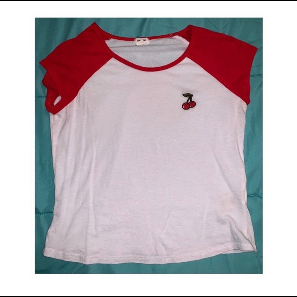 Short sleeve crop top